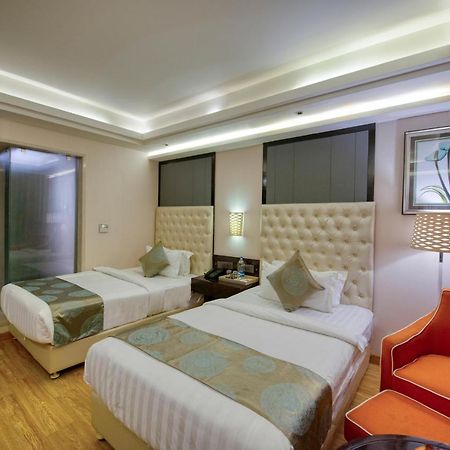 Om Clarks Inn Raebareli Экстерьер фото